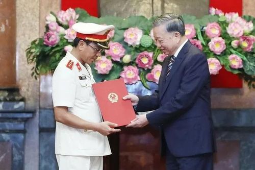 Nhân sự 16/9: Bổ nhiệm Phó Viện trưởng VKSND tối cao; Phê chuẩn Chủ tịch UBND tỉnh Hải Dương