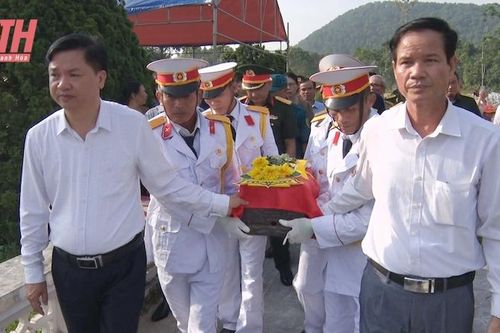 Lễ đón nhận và an táng hài cốt liệt sỹ Đỗ Hồng Luyện