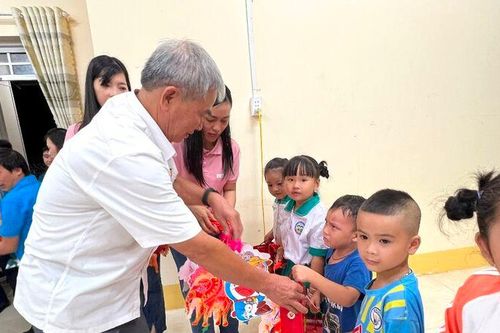 Biên cương 'Đêm hội trăng rằm'