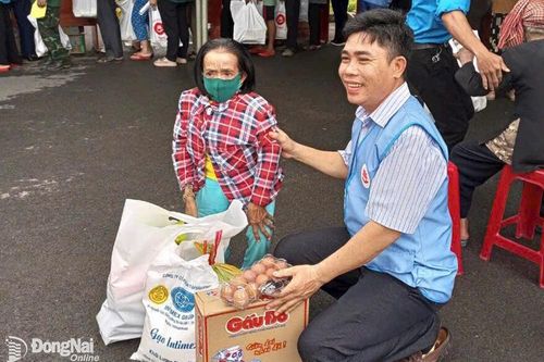 Làm cho người dân được hạnh phúc…