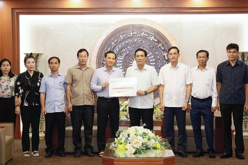 Tỉnh Lâm Đồng hỗ trợ Phú Thọ 2 tỷ đồng khắc phục hậu quả cơn bão số 3