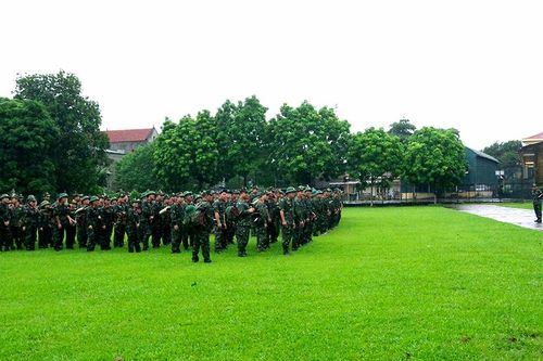Sáng đẹp tình quân dân trong gian khó