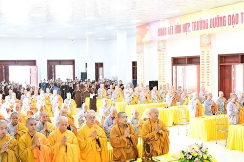 Hải Phòng: Lễ tạ pháp khóa hậu An cư kiết hạ, phát động ủng hộ đồng bào bị thiệt hại do bão lũ