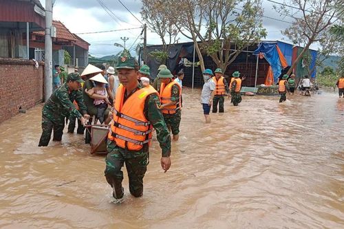 Các lực lượng vũ trang tỉnh Hải Dương hết mình vì người dân trong mưa bão