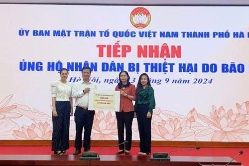 BHXH TP. Hà Nội ủng hộ đồng bào vùng bão lũ
