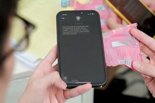 TP Hồ Chí Minh: Một shipper trúng thưởng 46 triệu đồng nhờ uống Trà Dr Thanh