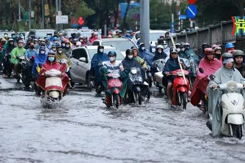 Hà Nội có hơn 40 điểm ngập sau mưa lớn