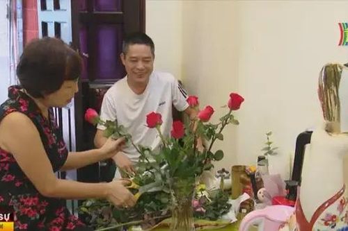 Về nhà sau mưa lũ
