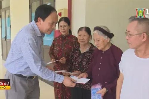 Sóc Sơn hỗ trợ gia đình khó khăn sau bão số 3