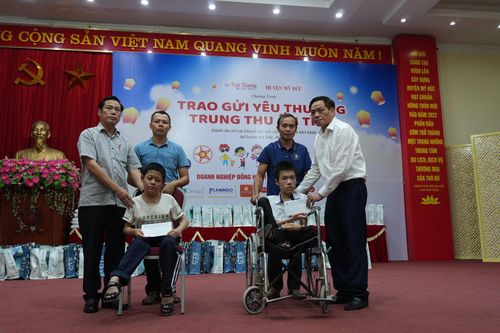 Hà Nội: Trung thu yêu thương dành cho trẻ em có hoàn cảnh đặc biệt tại Mỹ Đức