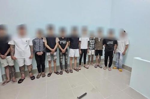 Chặn kịp thời hơn chục thanh thiếu niên mang hung khí đi đánh người