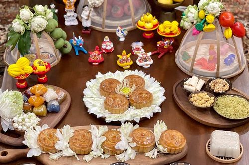 Mâm cúng rằm tháng 8 đầy đủ gồm những gì?