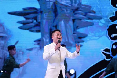 NSƯT Hoàng Tùng hát tôn vinh cha mẹ nhân dịp Tết Trung thu