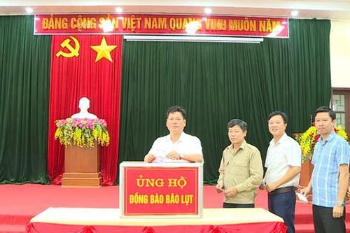 Phúc Thọ tiếp nhận ủng hộ các tỉnh bị ảnh hưởng cơn bão số 3 được gần 600 triệu đồng