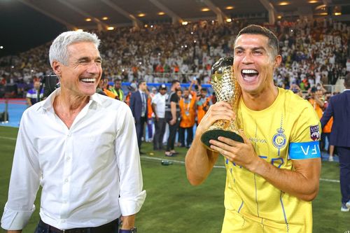 Ronaldo sắp có HLV mới