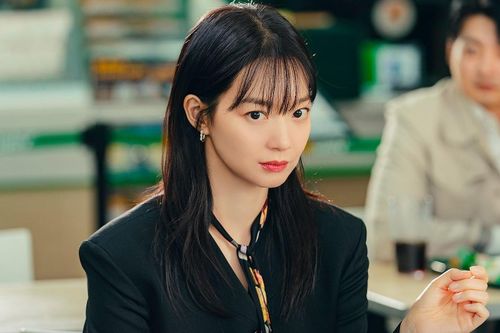 Vẻ ngoài không tuổi của Shin Min Ah