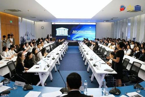 Thành công của Cuộc thi Diễn án Luật Học viện Ngoại giao 2024: Tôn vinh tri thức và bản lĩnh luật pháp trẻ