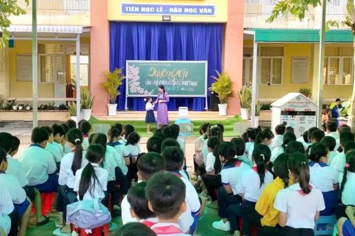 Nhiều trường học ở An Giang quyên góp ủng hộ đồng bào vùng bão lũ