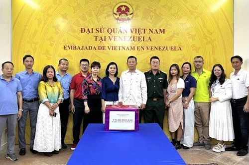 Cộng đồng người Việt tại Venezuela ủng hộ đồng bào bị thiệt hại do bão số 3