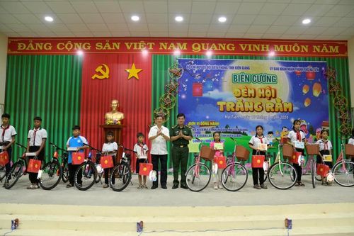 'Biên cương - Đêm hội trăng rằm' ở biên giới Hà Tiên