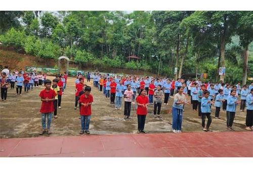 'Ngày khai giảng thứ 2' của học sinh vùng lũ Lào Cai, Yên Bái và Hà Nội