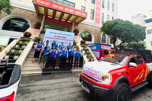 TP HCM chuyển hơn 30 tấn hàng hóa giúp đồng bào bị bão lụt miền Bắc