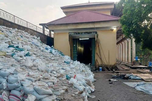 Công bố tình trạng khẩn cấp tại trạm bơm chống lũ sông Thương, Bắc Giang