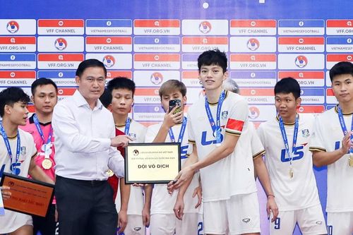 Thái Sơn Bắc lần đầu đăng quang Giải futsal vô địch U20 Quốc gia