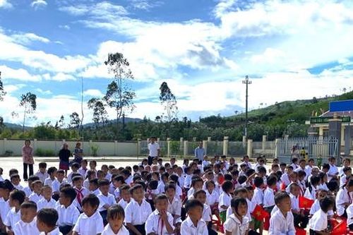 Nhiều giáo viên ở Đắk Lắk bị cắt, thu hồi tiền phụ cấp