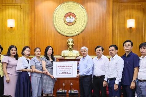 Kiều bào hỗ trợ hơn 600 triệu đồng cho đồng bào chịu ảnh hưởng của cơn bão số 3
