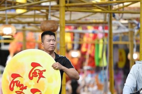 Phố cổ Hà Nội nhộn nhịp ngày Trung Thu