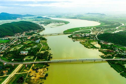 Kiểm tra 'sức khỏe' cho cầu Bến Thủy 1