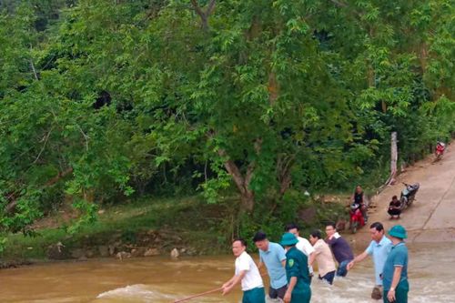 Người dân vùng cao Nghệ An chủ động ứng phó ngập lụt, sạt lở