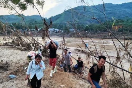 Bảo Yên, Lào Cai: Người dân đang rất cần gạo, mắm muối, bột giặt...