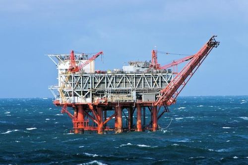 Giá xăng dầu hôm nay 17/9: Tác động của bão Francine hỗ trợ giá