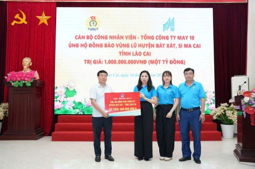May 10 trực tiếp mang yêu thương tới Bát Xát, Simacai sẻ chia khó khăn với đồng bào vùng bão lũ