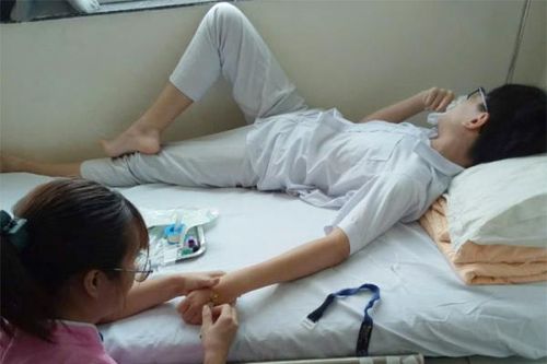 Cục An toàn thực phẩm vào cuộc vụ 21 học sinh nghi ngộ độc thực phẩm