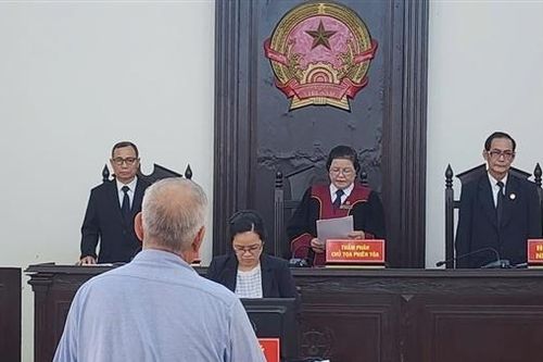 Lãnh án tù vì tổ chức hút hố ga tìm cặn vàng không bảo đảm điều kiện khiến 2 người tử vong
