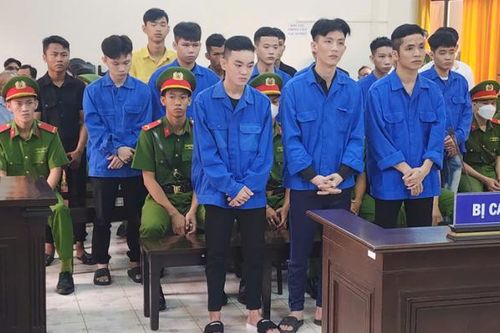 Nhóm thanh, thiếu niên dùng dao kiếm chém người, cướp tài sản ở Kiên Giang lĩnh án