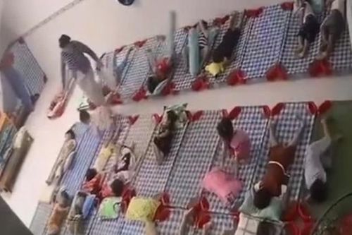 Điều tra làm rõ clip bạo hành trẻ tại một nhà trẻ tư thục