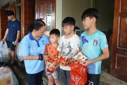Hội Bảo vệ quyền trẻ em Việt Nam hỗ trợ khắc phục hậu quả bão lũ tại Yên Bái
