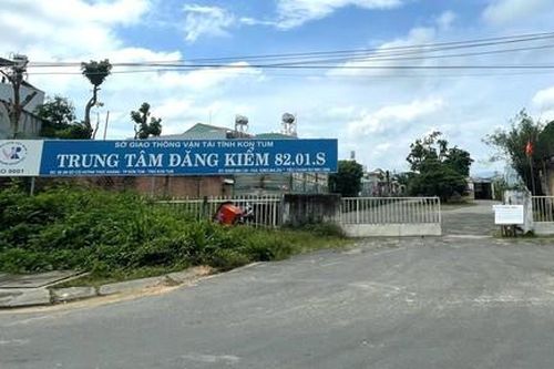 Khởi tố phó giám đốc trung tâm đăng kiểm để điều tra về tội nhận hối lộ