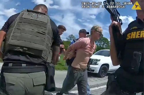 Cảnh sát Mỹ công bố video bắt giữ nghi phạm âm mưu ám sát ông Trump