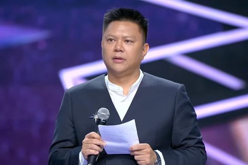 Vị chủ tịch phát biểu tiếng Anh 'pha' tiếng Việt ở Miss Universe Vietnam là ai?