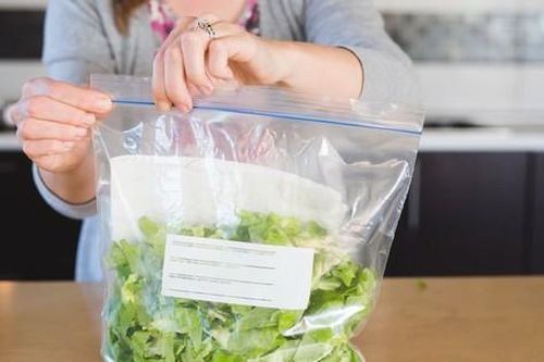 Bạn có thể cất xà lách trong tủ lạnh tối đa bao lâu? Để cùng vật này, hai tuần cũng không bị hỏng