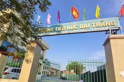 Tình hình sức khỏe của nam sinh lớp 5 bị ngã từ tầng 2 xuống sân trường