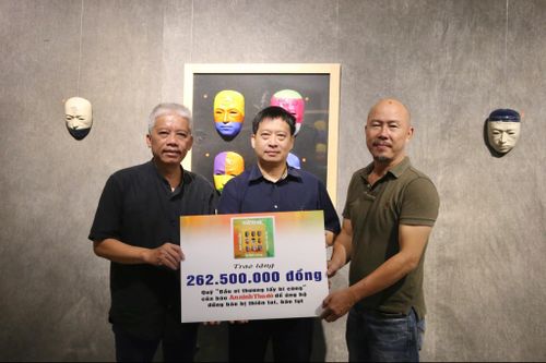 Triển lãm 'Mặt khác' gây quỹ hơn 262 triệu đồng, ủng hộ đồng bào chịu thiệt hại từ cơn bão số 3