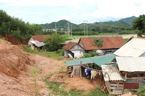 Quảng Ngãi: Ứng phó sạt lở trong mùa mưa bão