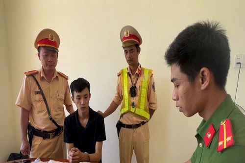 Quảng Ngãi: Bắt đối tượng giấu 6kg ma túy trong lon sữa