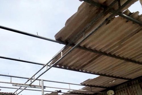 Hà Tĩnh: Lốc xoáy làm nhiều nhà dân tốc mái, hàng trăm cây đổ gãy